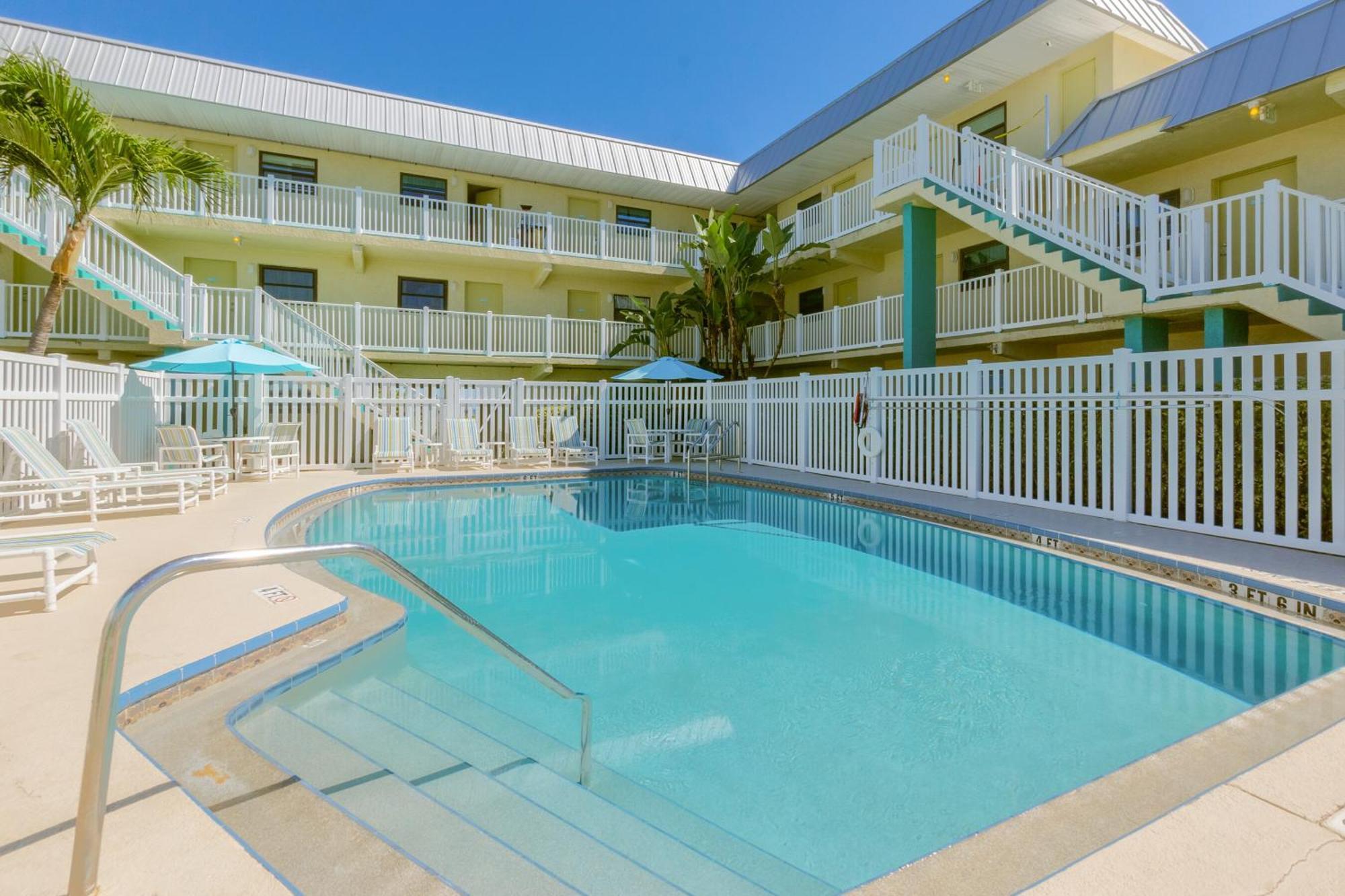 Tuckaway Shores Resort Melbourne Exterior foto